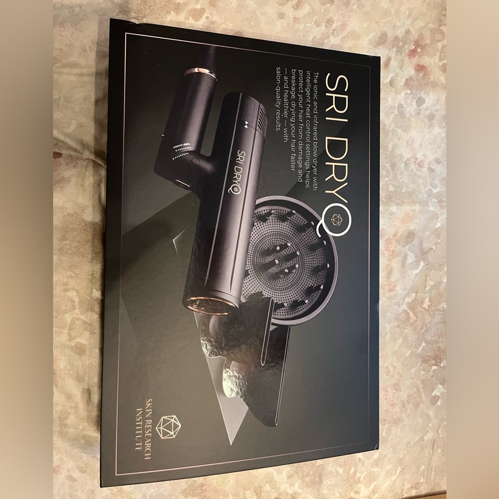 Hairdryer SRI Dry Q from Skin Research Institute
